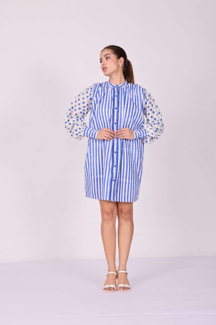 Playful Contrast Cotton Shirt Dress – Blue & White