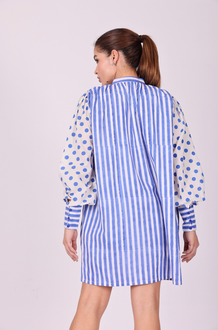 Playful Contrast Cotton Shirt Dress – Blue & White