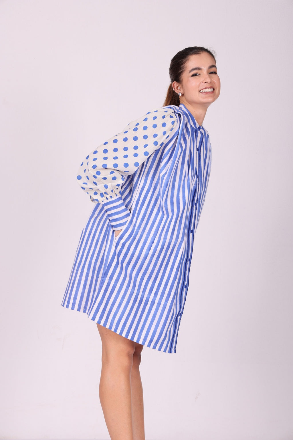Playful Contrast Cotton Shirt Dress – Blue & White