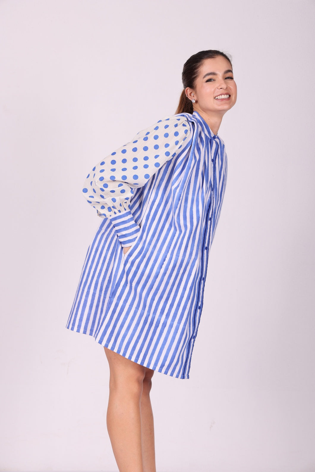 Playful Contrast Cotton Shirt Dress – Blue & White